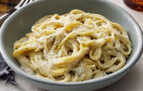 Velvety Alfredo: The Perfect Creamy Pasta Sauce